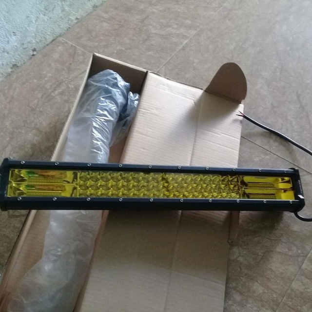 Đèn led bar 3 hàng Vàng 45cm 252W (Cái) đèn gầm siêu sáng