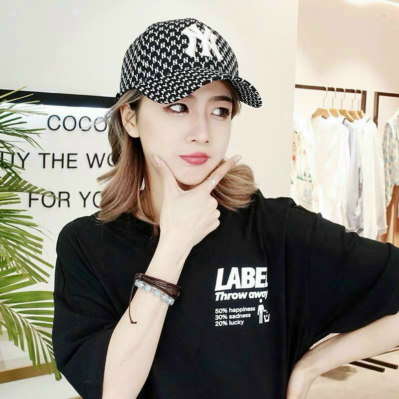 FREESHIP  Mũ lưỡi trai nam nữ , Nón kết thêu chữ nổi người yêu 2 màu đen kem Siêu HOT có chốt kim loại thâu to nhỏ