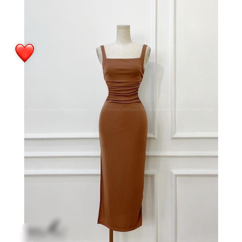 Đầm 2 dây vuông ôm body hở lưng đan dây có mút ngực cực sexy , chất thun gân mềm mịn