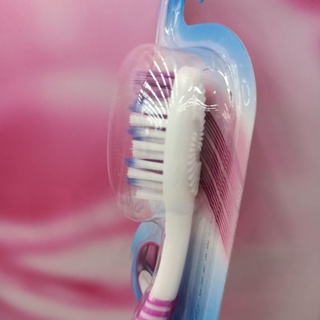 Lô 3 bàn chải đánh răng Oral B Micro- thin clean