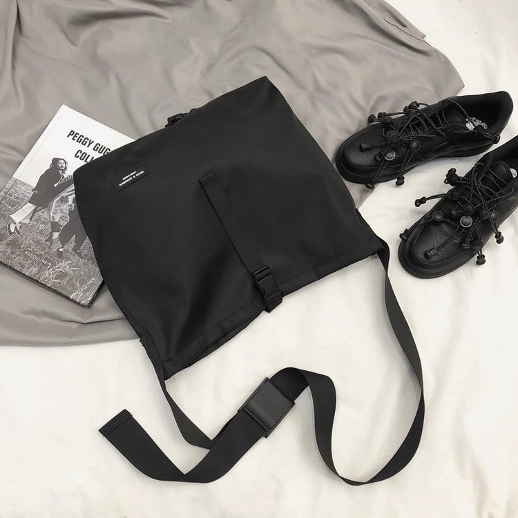 Túi đeo vai sức chứa lớn chống thấm nước thời trang thể thao cho nam | BigBuy360 - bigbuy360.vn