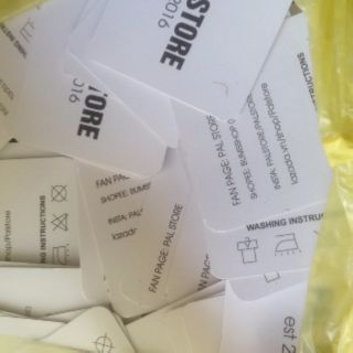 Tag giấy siêu yêu của khách. Công nghệ in offset cực chuẩn. Mực phun đều rõ nét. Bo góc gọn gàng giấy siêu tốt. Thanks..