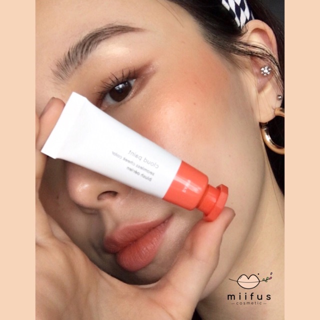 Má hồng Glossier Cloud Paint Blush