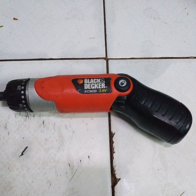 Máy bắn vít mini black and decker 3.6v