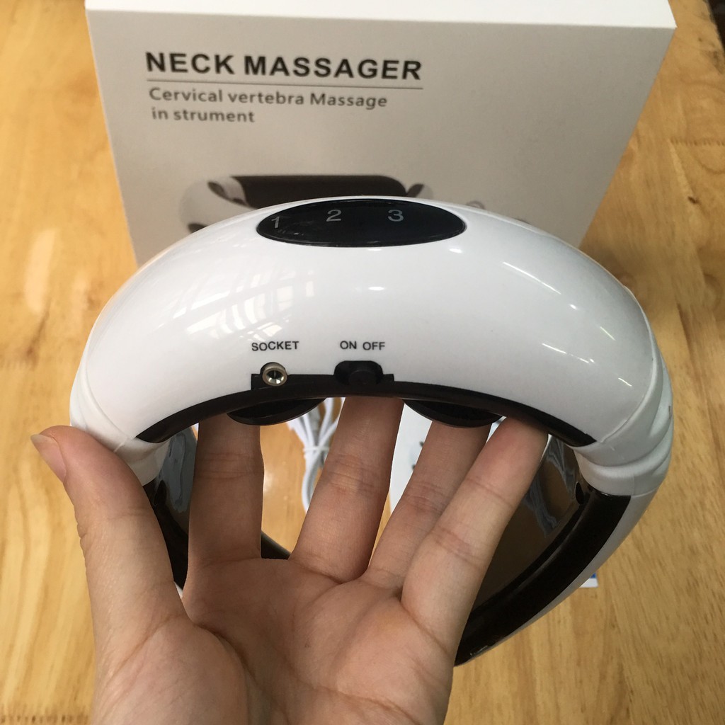 Máy massage cổ vai gáy cổ trị liệu Sạc hoặc dùng Pin - MÁY MASSAGE CỔ CẢM ỨNG XUNG ĐIỆN TỪ 3D THÔNG MINH