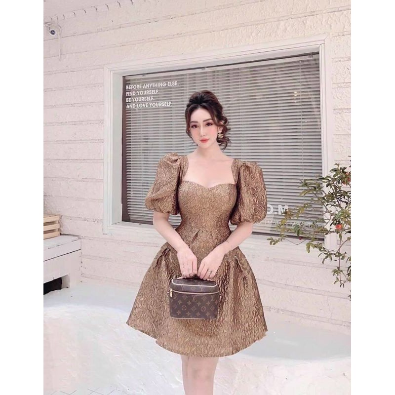 VÁY XÒE TAY BỒNG