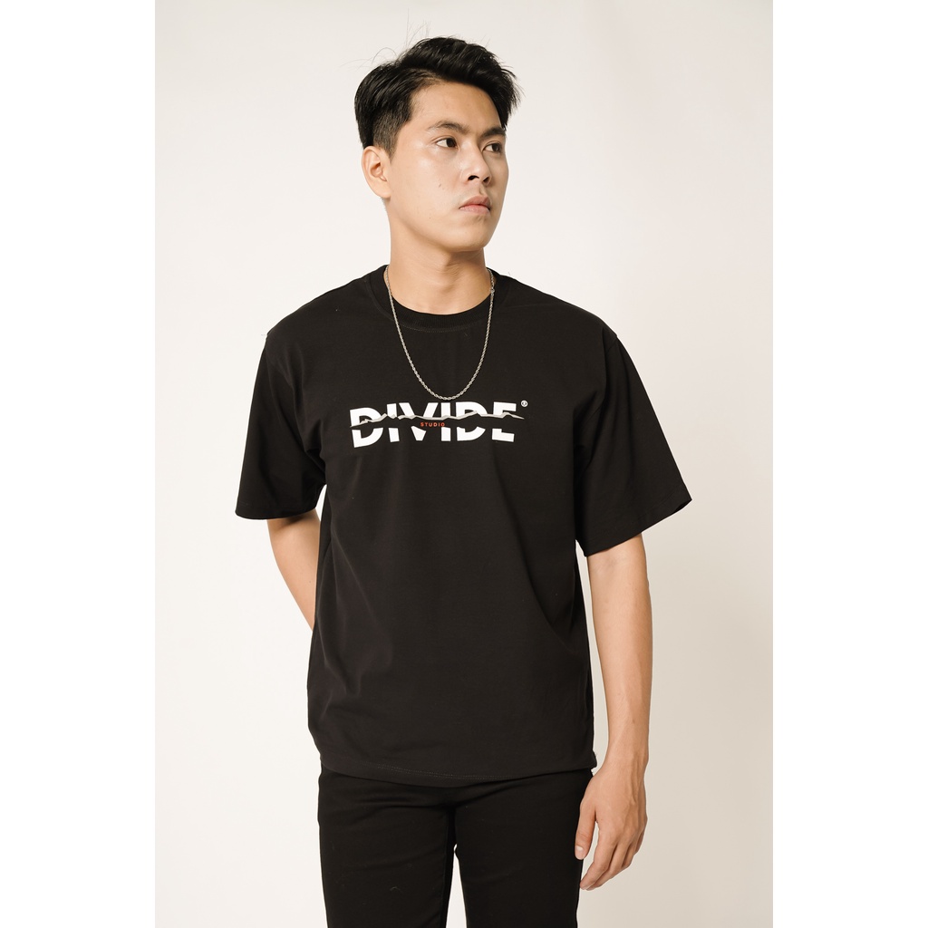 Áo thun nam nữ đen trắng in chữ Divide phong cách Hàn Quốc trẻ trung, hiện đại thấm hút mồ hôi ATDV2021 | BigBuy360 - bigbuy360.vn