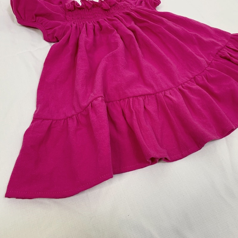 Váy đầm bé gái hồng cánh sen tay bồng, cổ vuông phong cách Hàn Quốc hè 2022