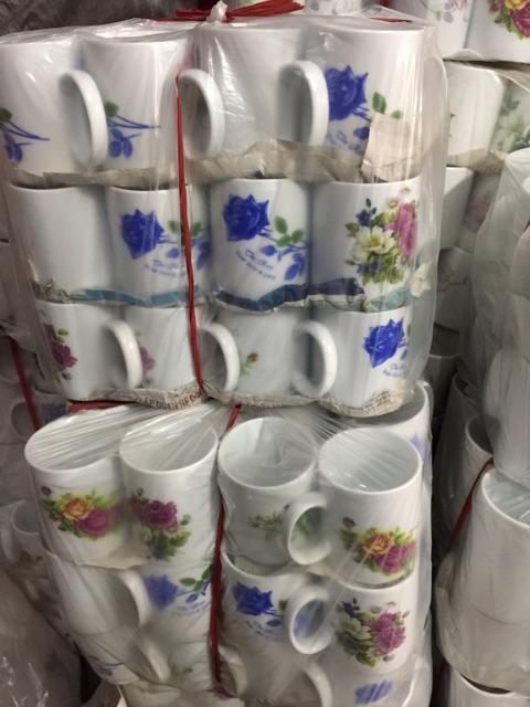 Cốc sứ có nặp đậy hàng bát tràng