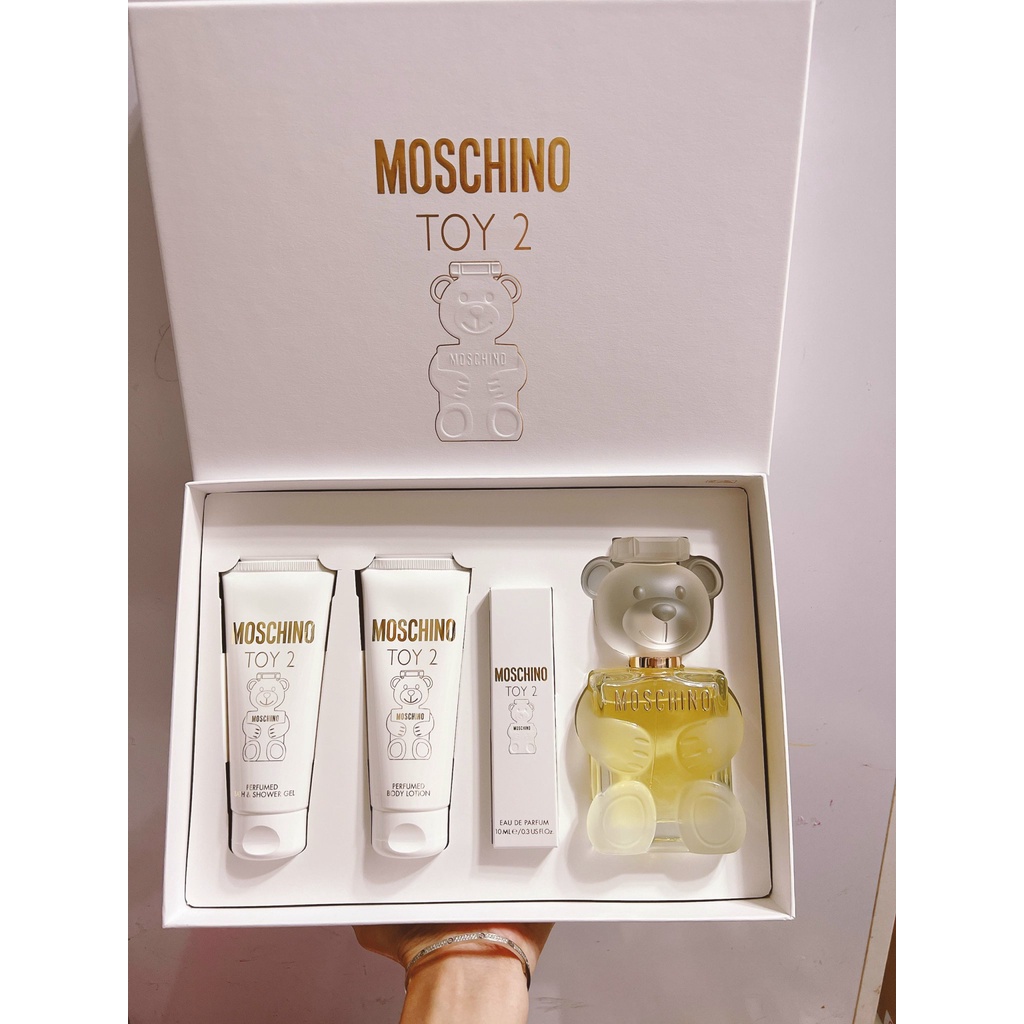 Set Nước Hoa Nữ Moschino Toy 2 EDP (100ml + Bath & Shower Gel 100ml + Body Lotion 100ml + Mini 10ml)