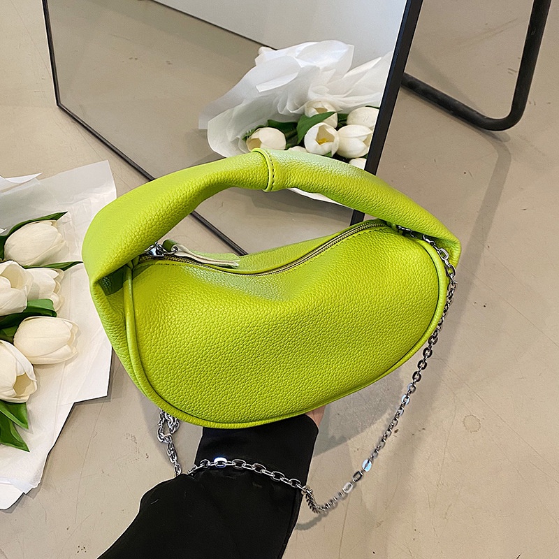 Túi Đeo Chéo Da Mềm Phối Dây Xích Thời Trang Cho Nữ