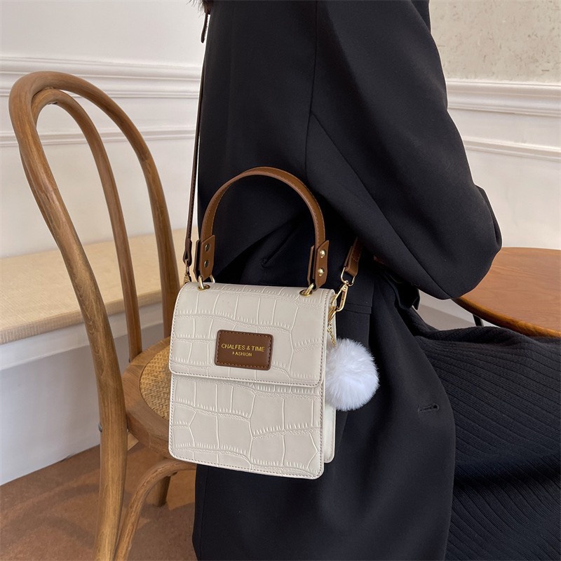 Túi xách đeo chéo nữ giá rẻ đẹp đi chơi phong cách thời trang hàn quốc dễ thương cute DC229