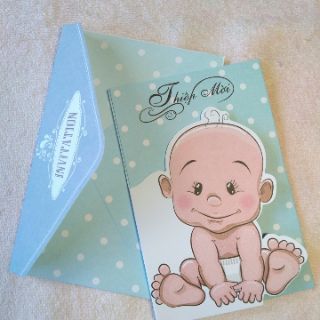 Combo 80 thiệp thôi nôi hình bé ngồi (đã in thông tin)