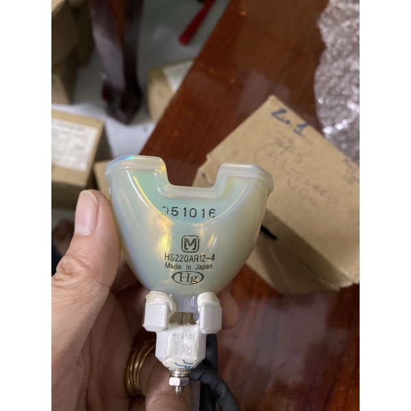 Bóng đèn máy chiếu HS220