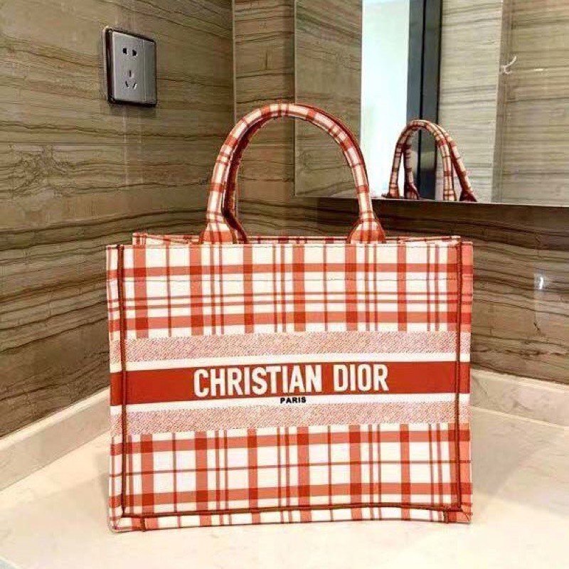 Túi xách CHRISTIAN D phối màu lạ mắt