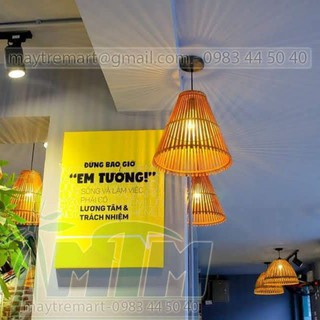 Chao đèn mây tre nơm xòe