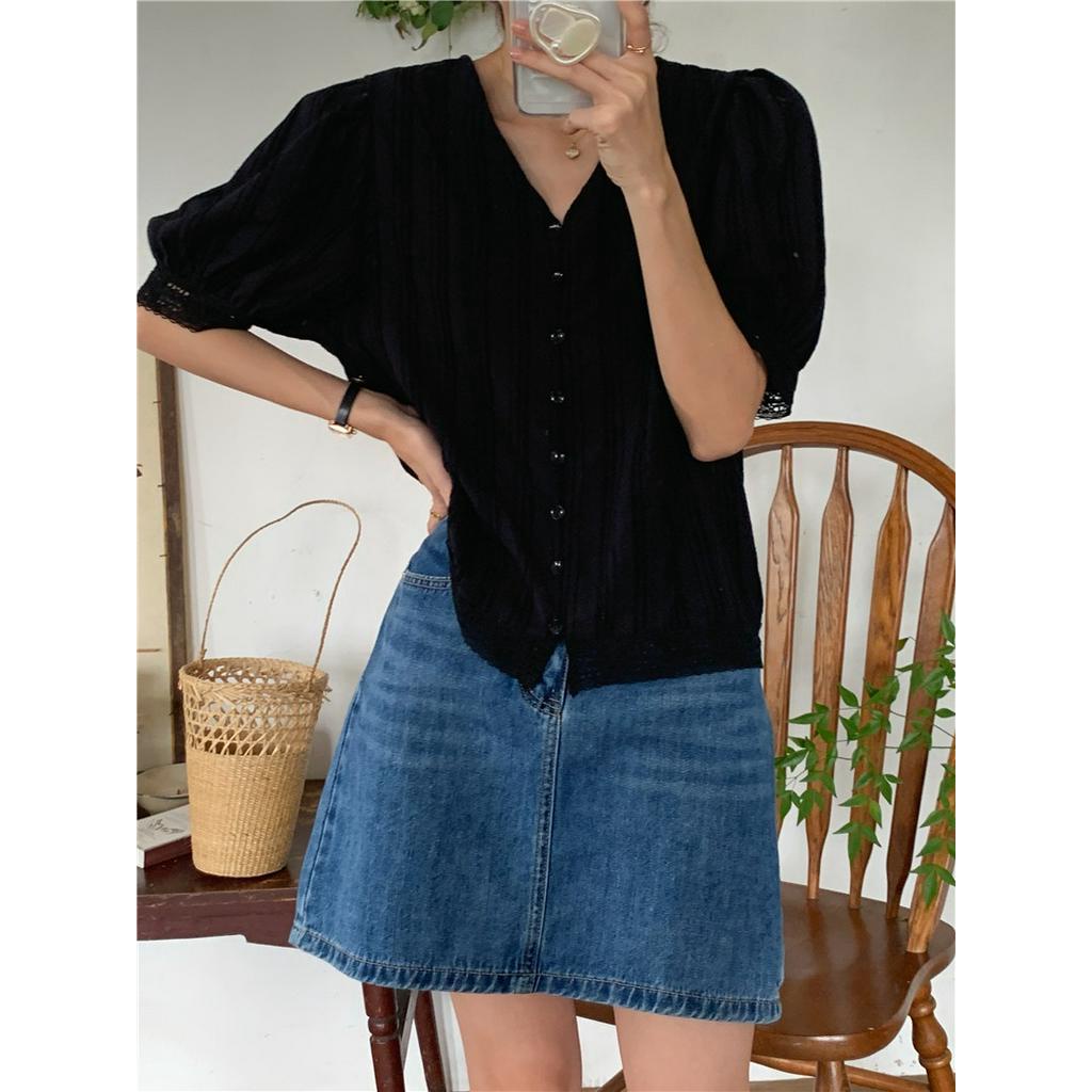 Áo Kiểu Tay Ngắn Cổ Chữ V Màu Trơn Phối Ren Phong Cách Hàn Quốc Có 2 Màu Sắc Lựa Chọn 53262