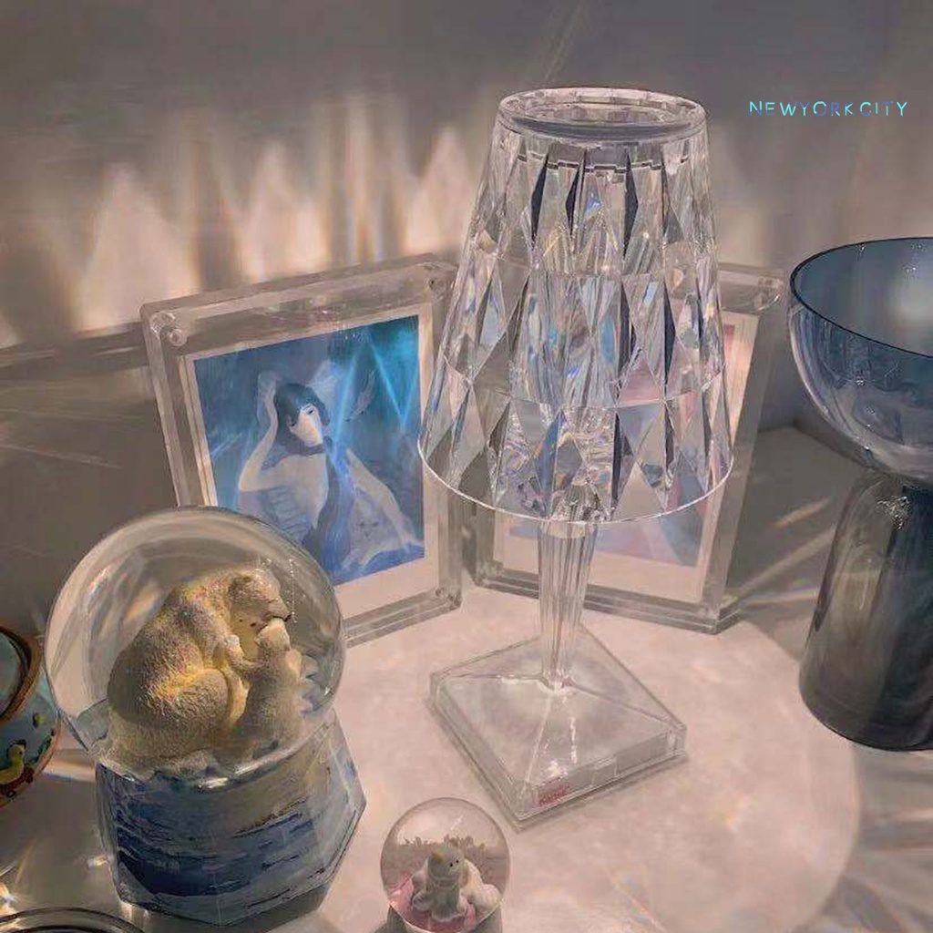 Đèn Pha Lê Cảm Ứng Trong Suốt Tinh Tế 2W Cho Phòng Ngủ