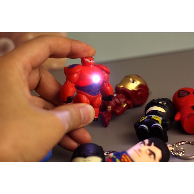 Móc Khóa Siêu Anh Hùng Avengers Người Dơi Người Sắt Đội Trưởng Mỹ Người Nhện Phát Sáng Đèn Led Có Nhạc Có Đèn 3
