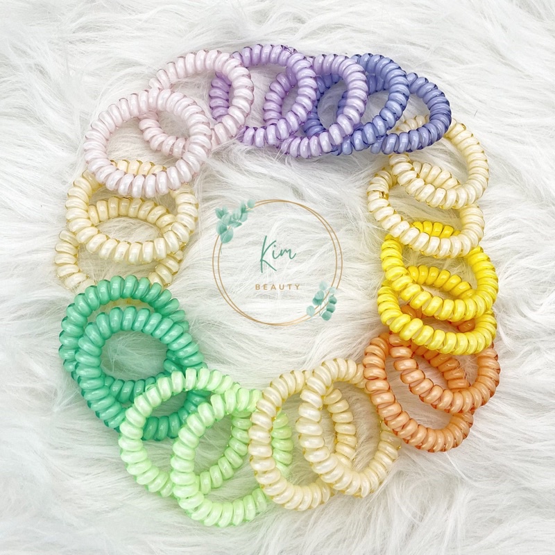 Thun cột tóc hình lò xo phong cách Hàn Quốc