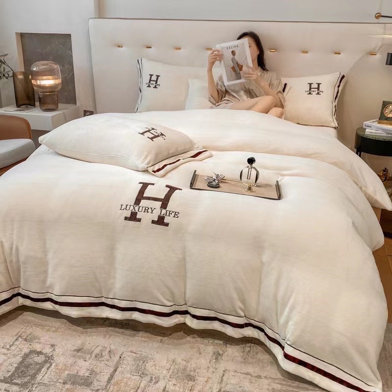 Bộ chăn ga gối Nỉ nhung mịn thêu chữ H chăn có viền SHOP CHIÊU CAO SU