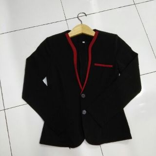 ÁO VEST NỮ VIỀN ĐEN LC11