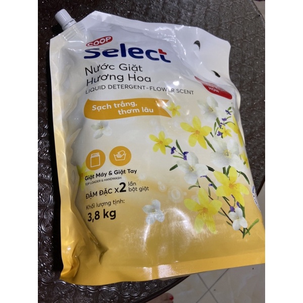 Nước giặt Hương Hoa Coop Select túi 3.8 kg