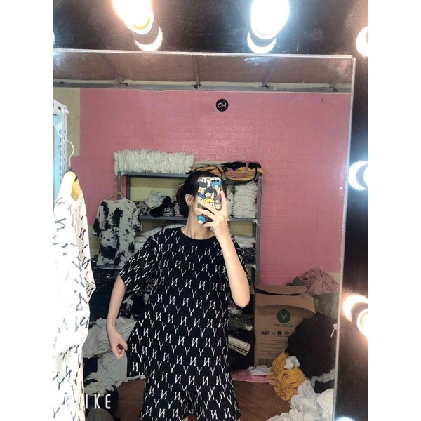 Sét bộ hoạ tiết chữ N và Y, form unisex, có 2 màu đen và trắng nha. Sét gồm cả áo thun và quần đùi nhé