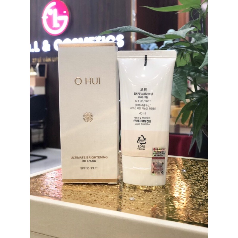 Kem trang điểm mỏng mịn tự nhiên Ohui Ultimate Brightening Cc Cream che khuyết điểm - hàng công ty chính hãng | BigBuy360 - bigbuy360.vn