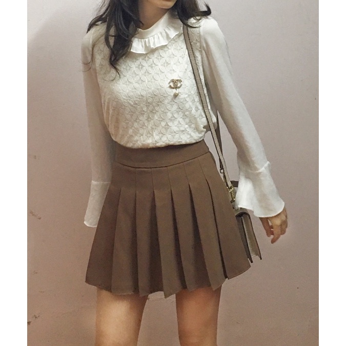 Áo cổ bèo tay loe pass