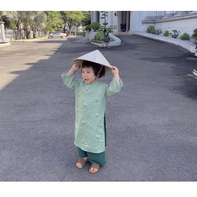 Thanh lý bộ áo dài mẹ và bé mang tết