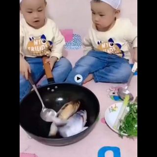 Cá nhảy sạc điện hot trend-cá biết nhảy-cá nhảy tik tok-cá quẩy
