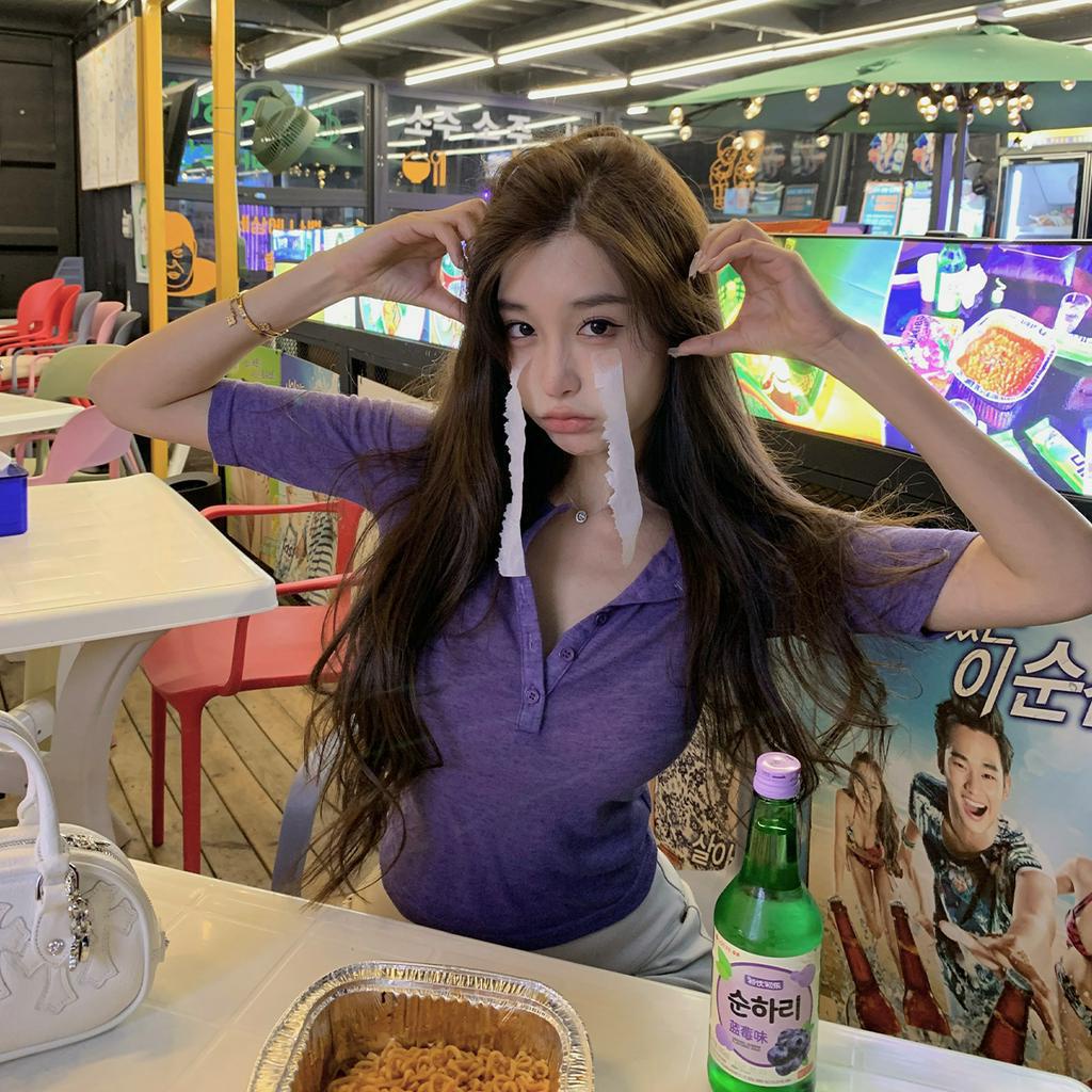 Áo Thun Tay Lửng Cổ Chữ V Thiết Kế Mỏng Kiểu Dáng Đơn Giản Thời Trang Mùa Hè Dành Cho Nữ