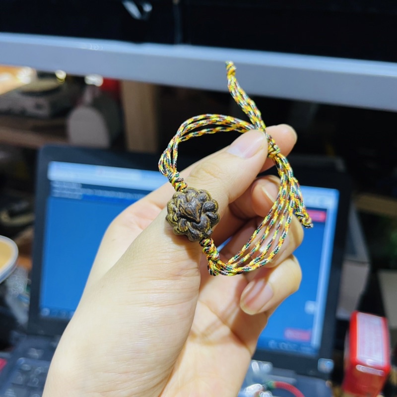 Vòng Tay Hồ Ly Chúa 9 đuôi Trầm Hương Sánh Chìm - Bình an, may mắn, cải thiện tình duyên
