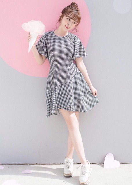 Đầm váy caro xoè tùng 2 tầng