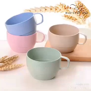 Ly cốc nhựa lúa mạch cho bé uống sữa có quai cầm