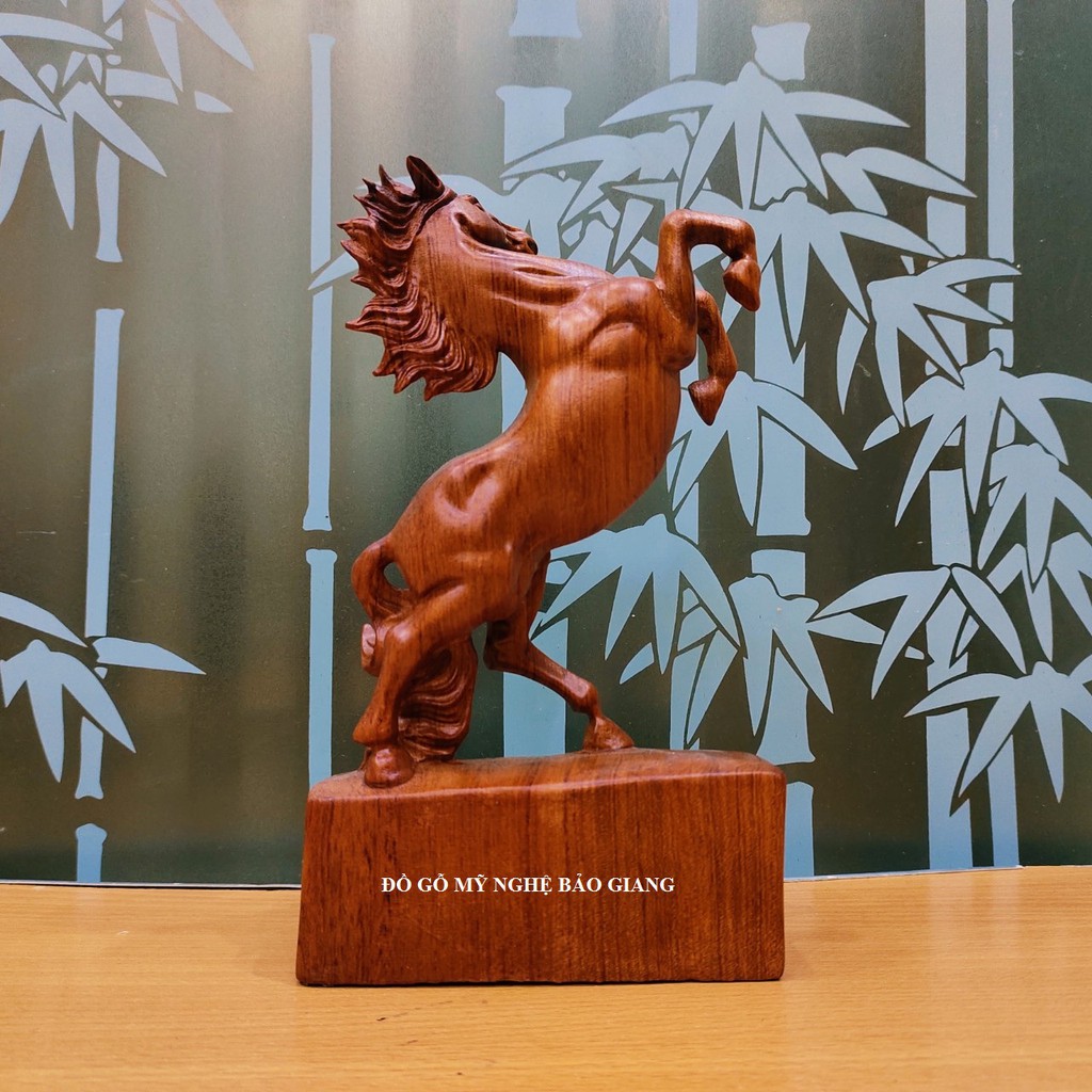 Tượng con ngựa gỗ hương cao 20 cm