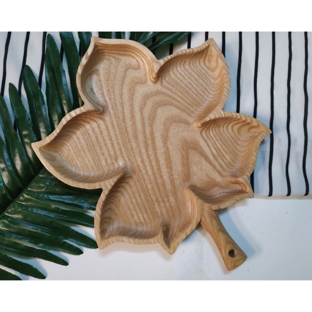 Khay gỗ hình lá đỏ 2 size