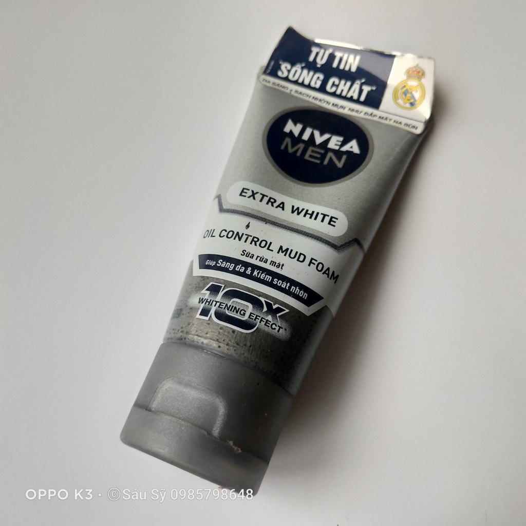 Sữa rửa mặt NIVEA MEN Extra White Sáng ra và kiểm Soát Chất Nhờn