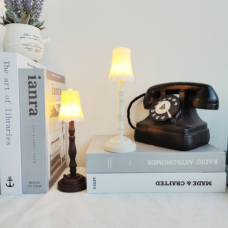 Đèn LED để bàn trang trí phong cách retro