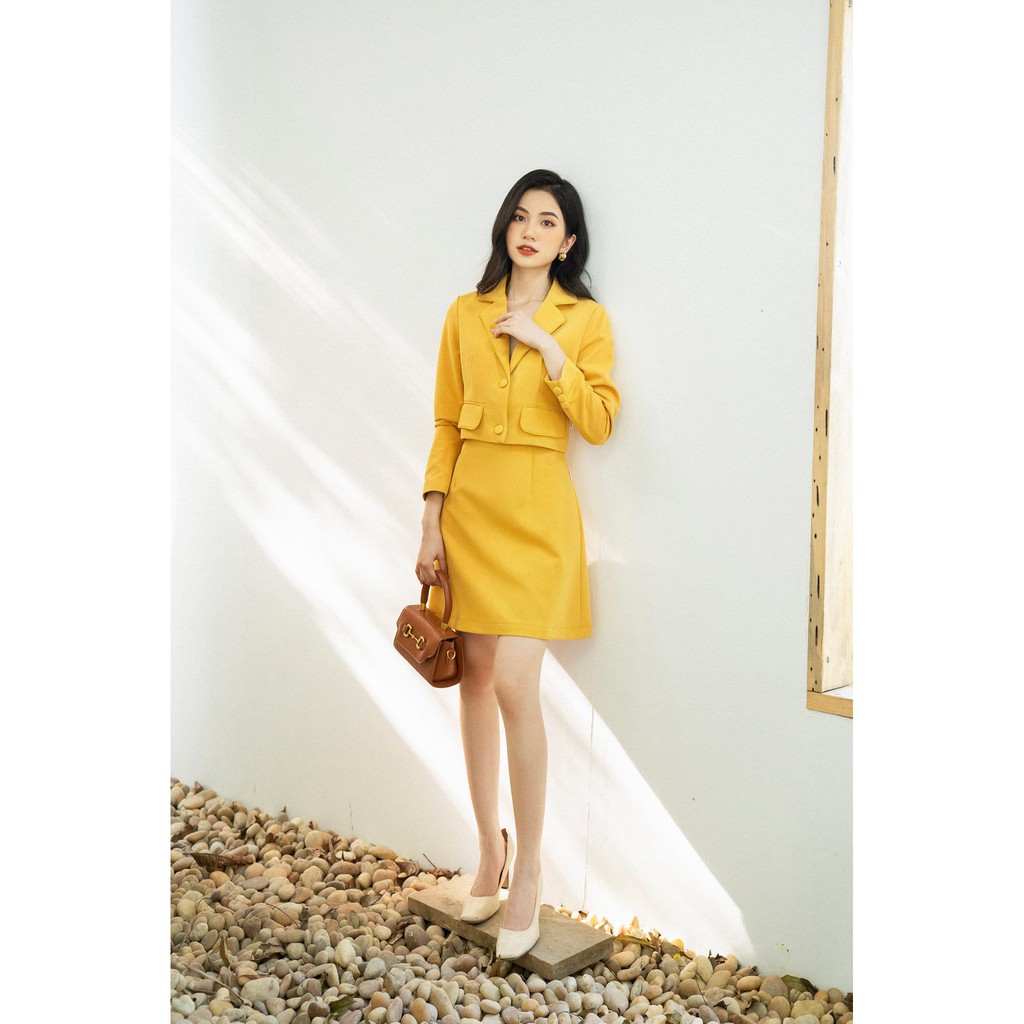 Set Blazer 2 cúc croptop + chân váy | BigBuy360 - bigbuy360.vn