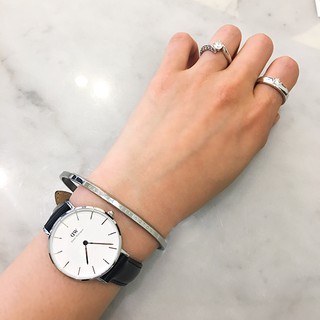 Đồng hồ nữ dây da Daniel Wellington DW00100186