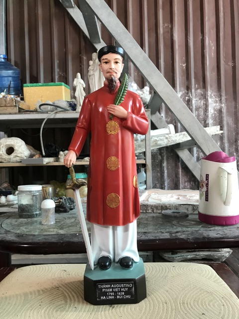 Tượng công giáo- thánh tử đạo Phạm Viết Huy