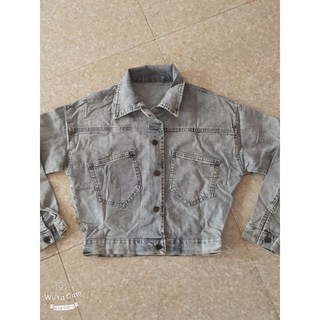 Áo khoác jean màu xám khói