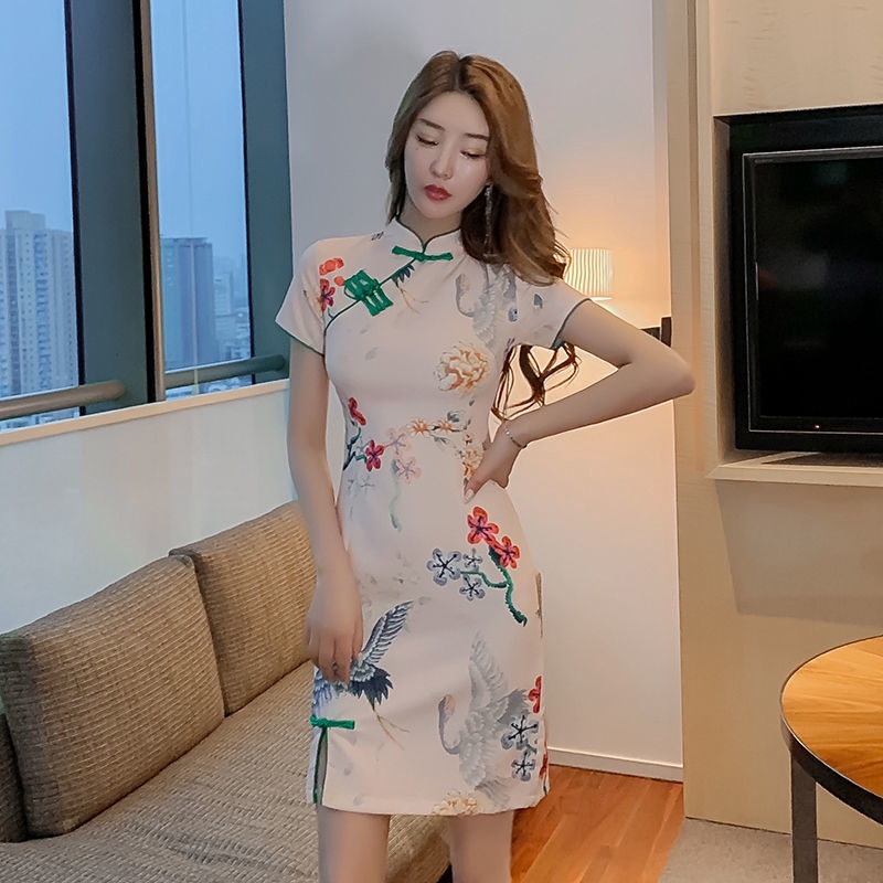 Đầm sườn xám cách tân tay ngắn dáng ôm thời trang cho nữ | BigBuy360 - bigbuy360.vn