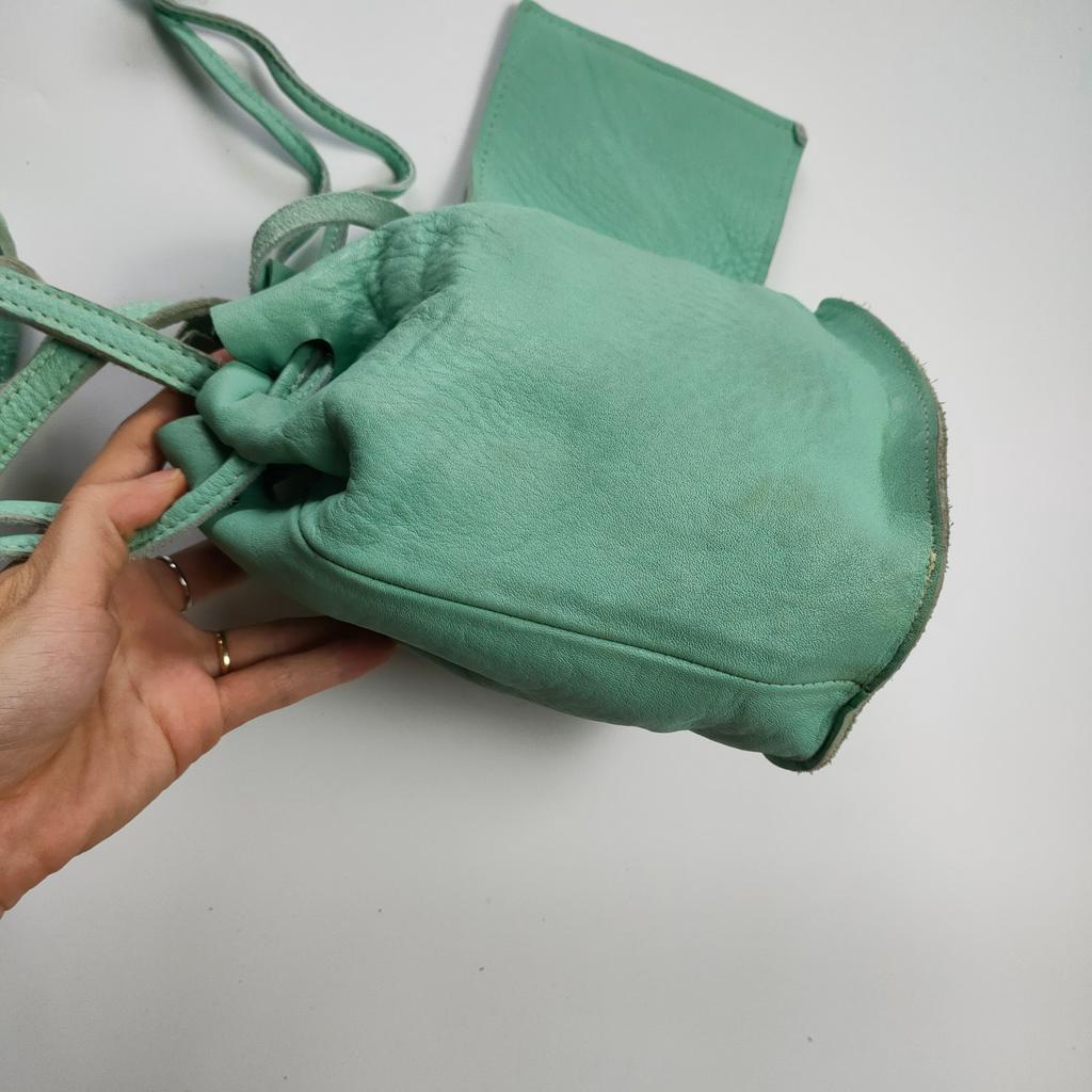 Túi đeo chéo da thật secondhand Đồ Si Bon TD553