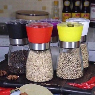 Cối xay tiêu cầm tay nắp nhựa