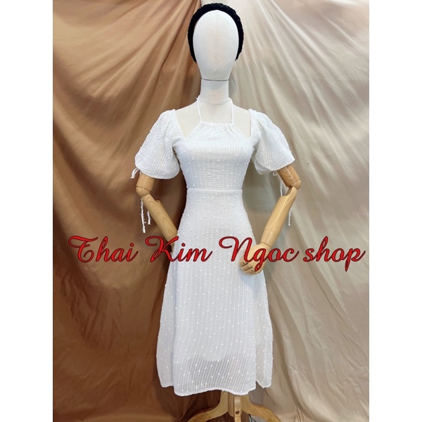 Đầm dự tiệc ren kim cương cổ yếm siêu xinh