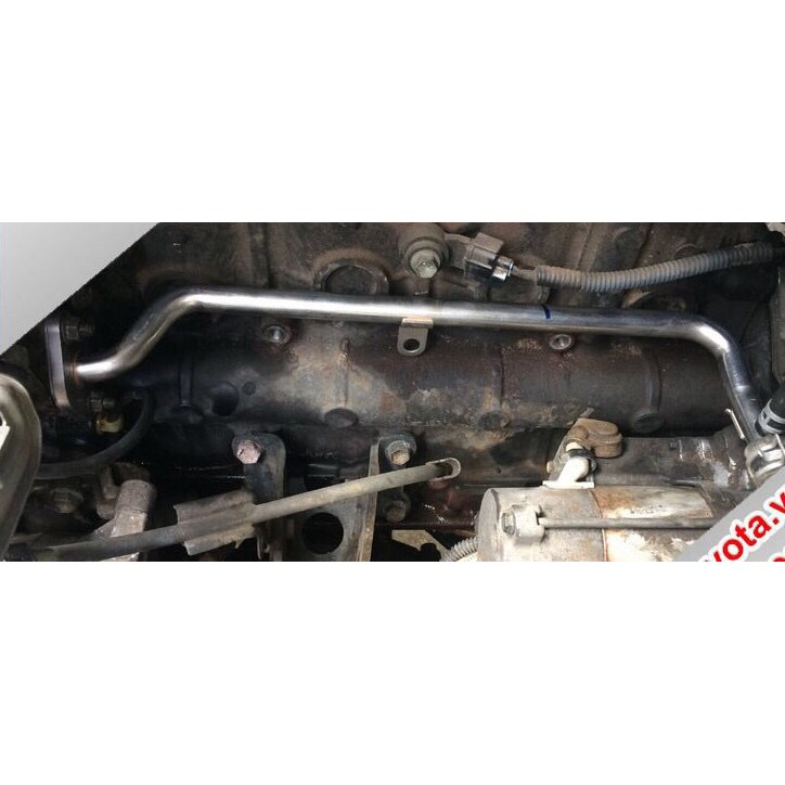 CÚT NƯỚC NÓNG TOYOTA LANDCRUISE PRADO 2009-2012