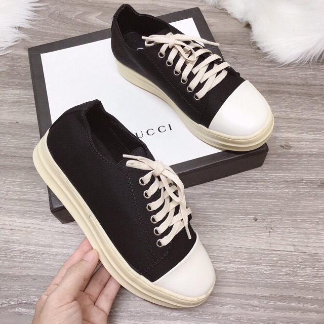 Giày thể thao RO thấp cổ